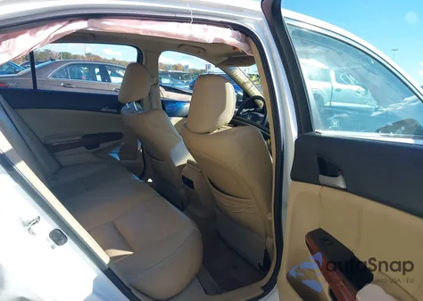 2011 Honda Accord 2.4 Ex-L from USA, damaged, VIN 1HGCP2F83BA078823